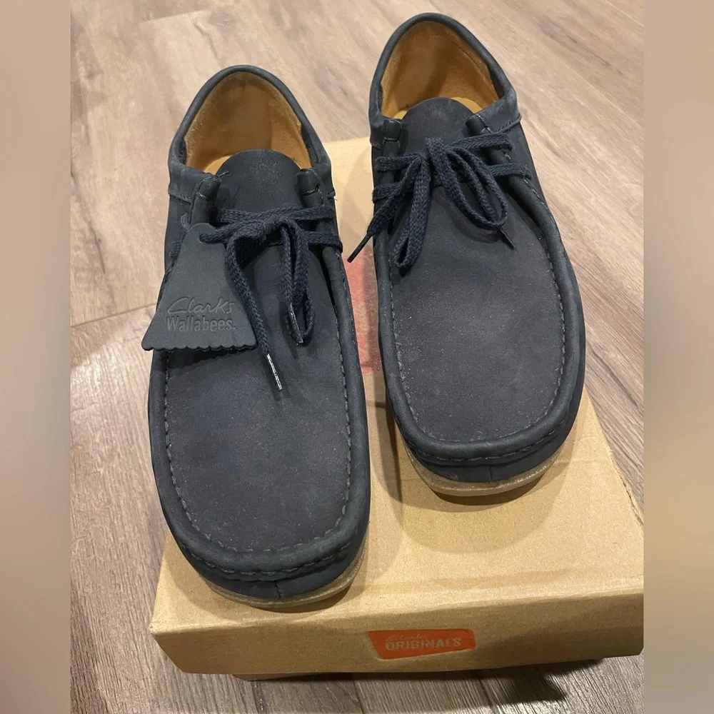 Clarks Wallabees Men’s shoes. (Size 11.5)  *Like New* - Picture 2 of 5